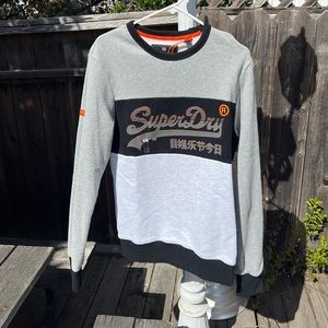 *NWT* Grey Superdry Crewneck
